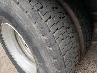 2015 VOLKSWAGEN VW CONSTELLATION 17-250 9TON VOLUME BODY TRUCK