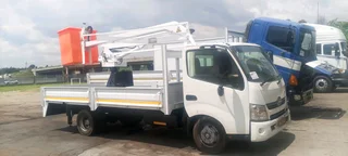 2014 Hino 300 Series 814 Cherry Picker Truck