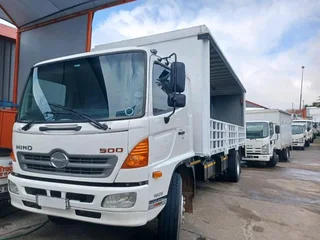 2013 HINO 500 SERIES 1626 9TON CURTAINSIDE TRUCK