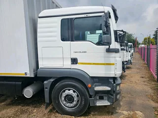 2021 MAN TGM 25.280 12TON  CLOSED BODY TRUCK