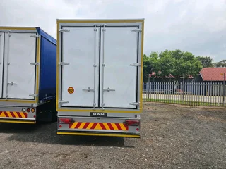 2021 MAN TGM 25.280 12TON  CLOSED BODY TRUCK