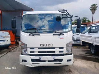 2019 ISUZU F-SERIES FSR800 AMT 8TON DROPSIDE TRUCK WITH BOWMAN BC150 15TON CRANE