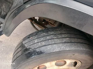 2019 ISUZU F-SERIES FSR800 AMT 8TON DROPSIDE TRUCK WITH BOWMAN BC150 15TON CRANE