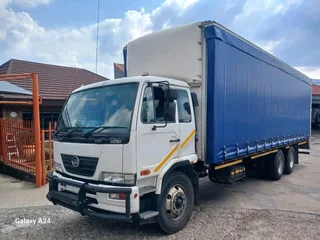 2013 Ud Ud90 16ton Curtainside Truck