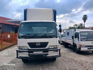 2013 UD UD90 16TON CURTAINSIDE TRUCK