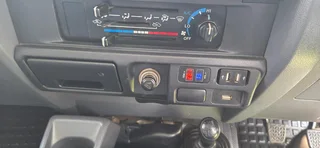 2015 Toyota Land Cruiser  79 4.0 v6 Double Cab