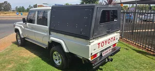 2015 Toyota Land Cruiser  79 4.0 v6 Double Cab