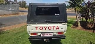 2015 Toyota Land Cruiser  79 4.0 v6 Double Cab