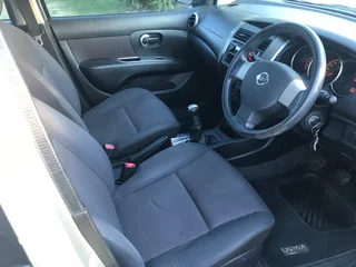 2012 Nissan Livina  1.6 X Gear