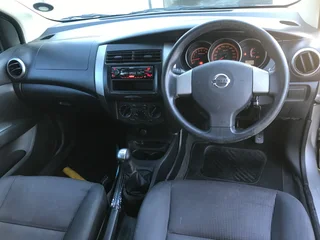 2012 Nissan Livina  1.6 X Gear