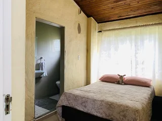 Beautiful home for sale in Farningham Ridge Pinetown R2150 000