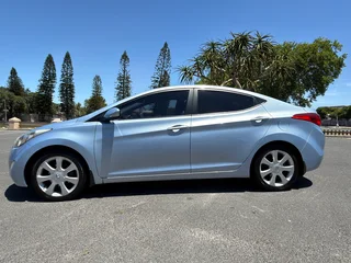 2012 Hyundai Elantra Sedan