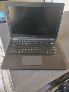 Dell latitude E7270 core i5