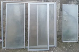 4 Shower Doors With Frame
