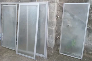 4 Shower Doors With Frame