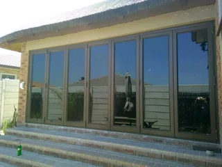 Anti glare &amp; privacy glass tinting