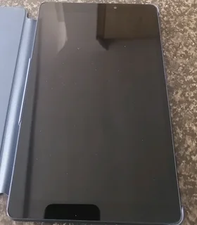 Hauwei matepad T8 (takes sim)