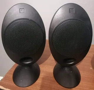 5 KEF satellite speakers