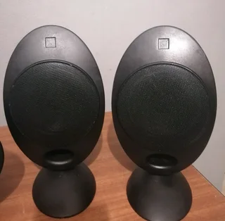 5 KEF satellite speakers