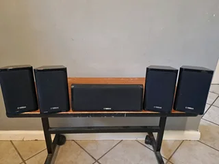 5 yamaha speakers