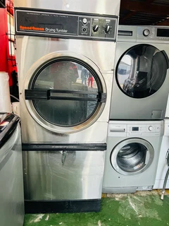 Commercial speed queen dryer