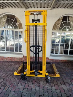 Manual Forklift