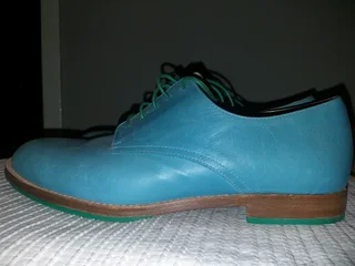 NEW Size 7 Striking Blue Genuine leather with green sole and laces