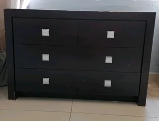 SOLD!!! Solid wood Chest of drawers / Dresser