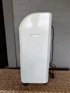 SOLD!!! Goldair air cooler