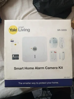 YALE Smart home alarm camera kit