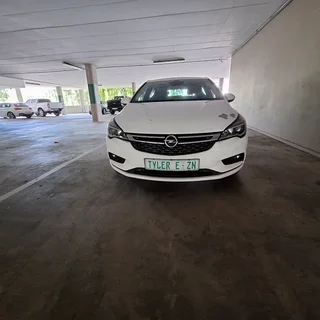 2017 Opel Astra Hatchback