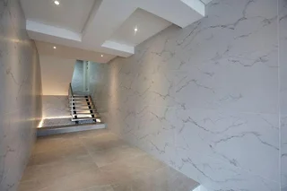 LUXURY TWO BEDROOMS EN-SUITE 110SQM GARDEN APARTMENT IN VREDEHOEK