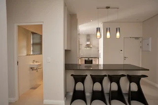 LUXURY TWO BEDROOMS EN-SUITE 110SQM GARDEN APARTMENT IN VREDEHOEK