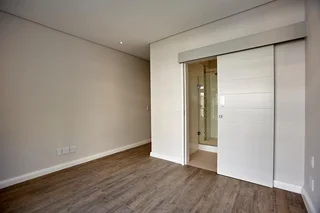 LUXURY TWO BEDROOMS EN-SUITE 110SQM GARDEN APARTMENT IN VREDEHOEK