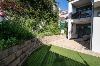 LUXURY TWO BEDROOMS EN-SUITE 110SQM GARDEN APARTMENT IN VREDEHOEK
