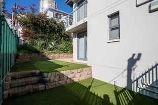 LUXURY TWO BEDROOMS EN-SUITE 110SQM GARDEN APARTMENT IN VREDEHOEK
