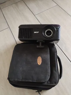 Projector - Ad posted by Matty Slimmerts