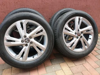Vw T Cross Oem 17in Mags And Tyre&#39;s