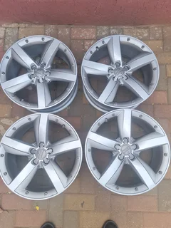AUDI A1/S1 OEM 17INCH MAGS