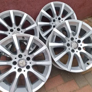 Mercedes W204 C Class 17inch Mags.