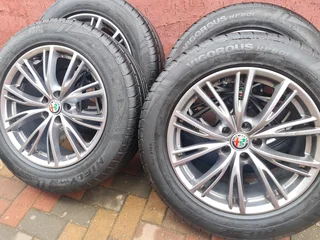 Alfa Stelvio Oem 18inch Mags And Tyre's