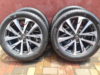 Toyota Urban Cruiser Oem 18inch B/new Mags And Tyre's