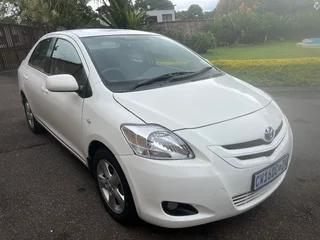 2008 Toyota Yaris Sedan LOW MiLEAGE!!!!