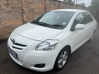2008 Toyota Yaris Sedan LOW MiLEAGE!!!!