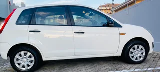 2015 Ford Figo Hatchback