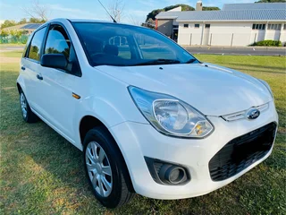2015 Ford Figo Hatchback