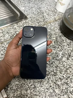 iPhone 13 midnight blue