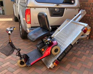 Flatbed carrier / rack / ramp for mobility scooter