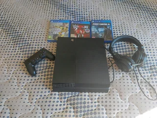 PS4 one Controller 3 x Games