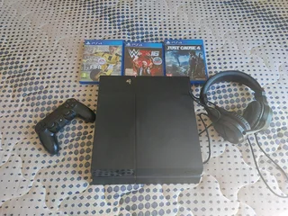 PS4 one Controller 3 x Games